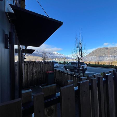 Queenstown Studio - 5Mins To Airport - Aircond - Free Wifi - Walk To Centre Bagian luar foto