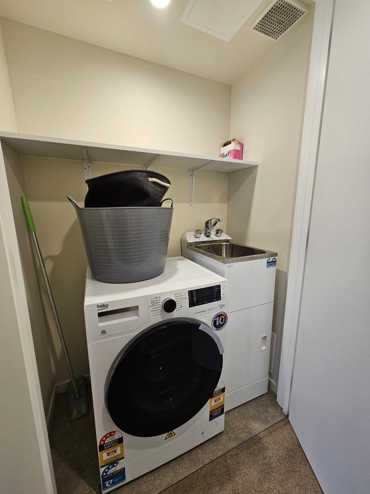 Queenstown Studio - 5Mins To Airport - Aircond - Free Wifi - Walk To Centre Bagian luar foto
